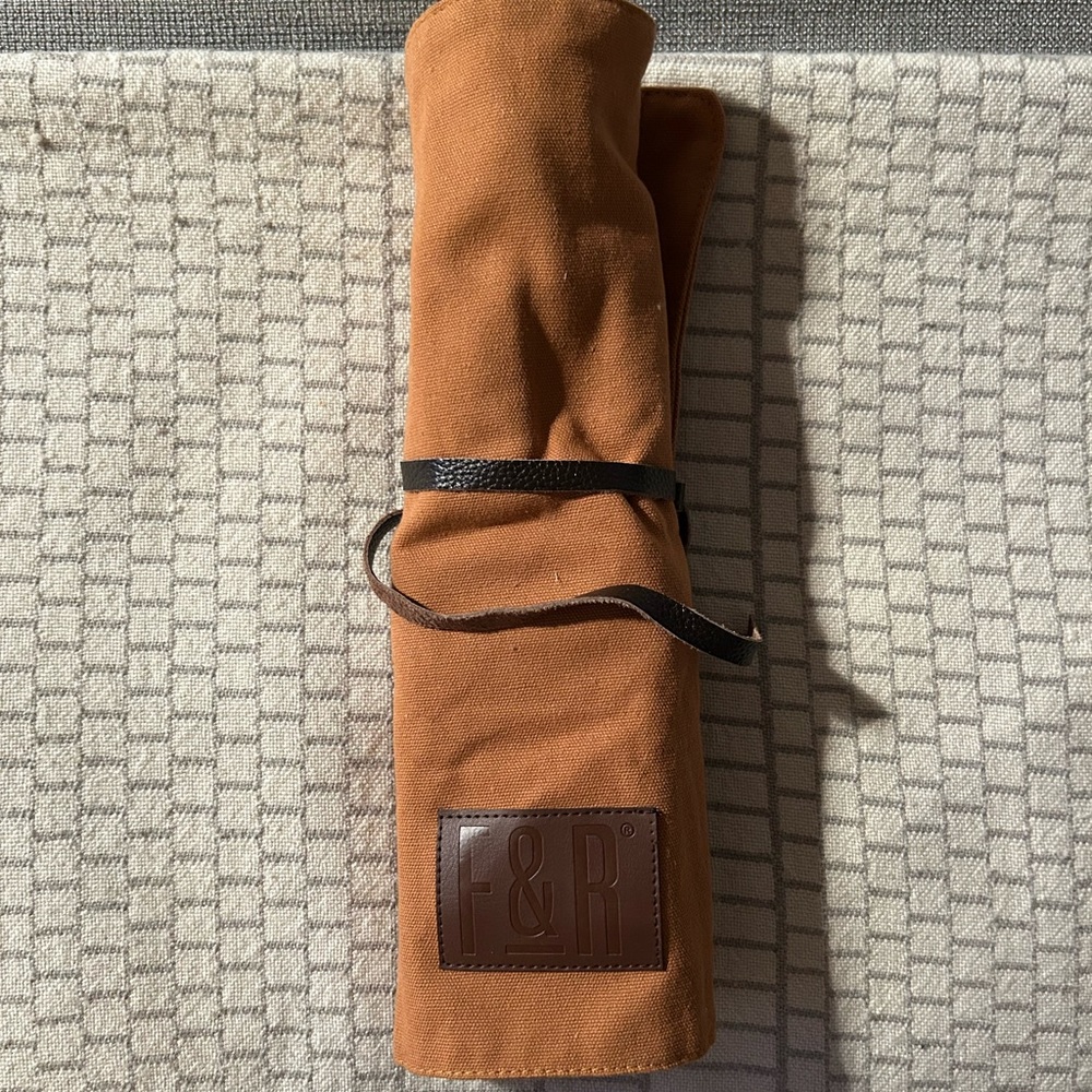 Foster & Rye Canvas Cocktail Kit - Picture 6 of 7